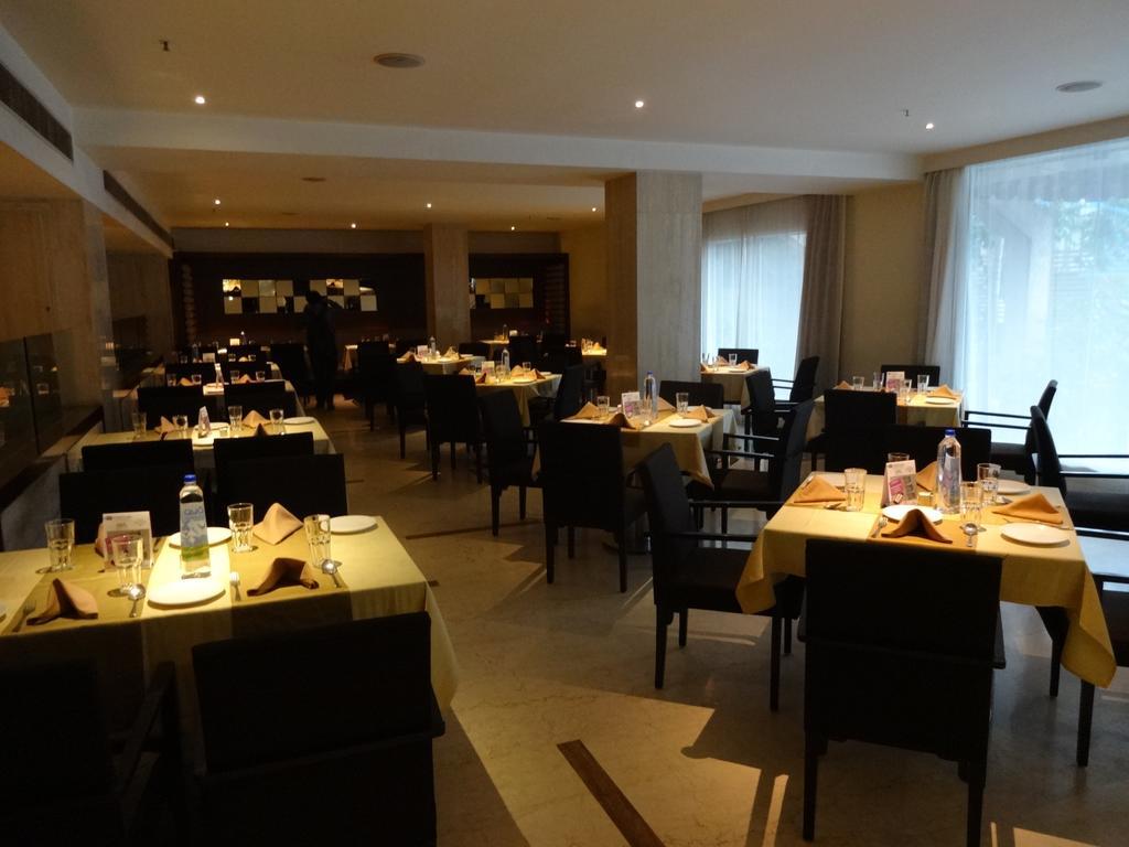 Hotel Minerva Grand Banjara Hyderabad Esterno foto