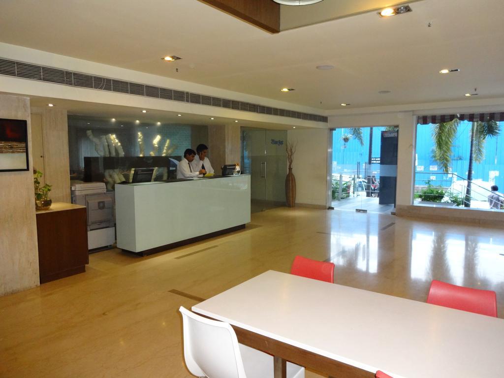 Hotel Minerva Grand Banjara Hyderabad Esterno foto